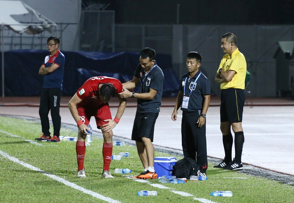 Miura,  Toshiya Miura,  CLB TPHCM,  V.League,  Quang Ninh,  Matias,  non khan,  Messi anh 4