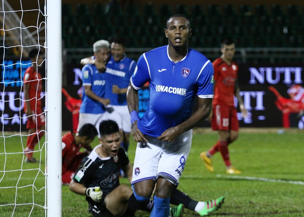 Miura,  Toshiya Miura,  CLB TPHCM,  V.League,  Quang Ninh,  Matias,  non khan,  Messi anh 5