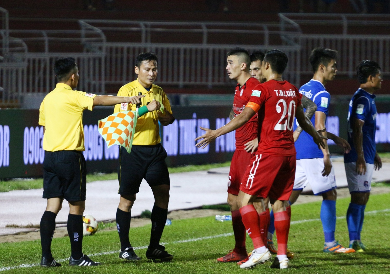 VAR,  cong nghe VAR,  V.League,  Thai League,  bong da Thai Lan,  Tran Anh Tu,  Dinh Van Dung,  trong tai Viet Nam,  FIFA,  AFC,  FAT anh 5
