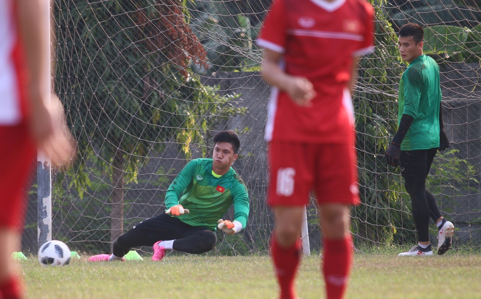 Olympic Nhat Ban,  Olympic Viet Nam,  ASIAD,  penalty,  11m,  phat den,  luan luu,  Bui Tien Dung,  Nguyen Van Hoang anh 2