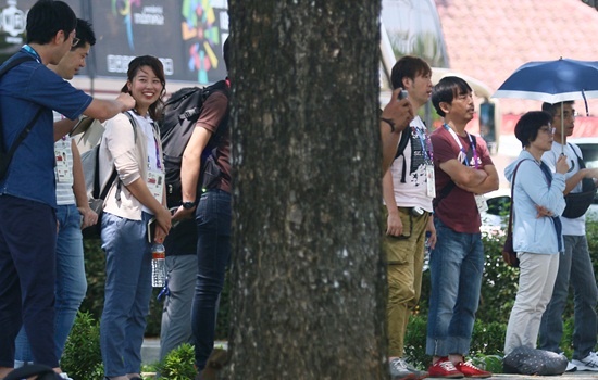 Bao chi Nhat Ban do tham bat thanh Olympic Viet Nam hinh anh