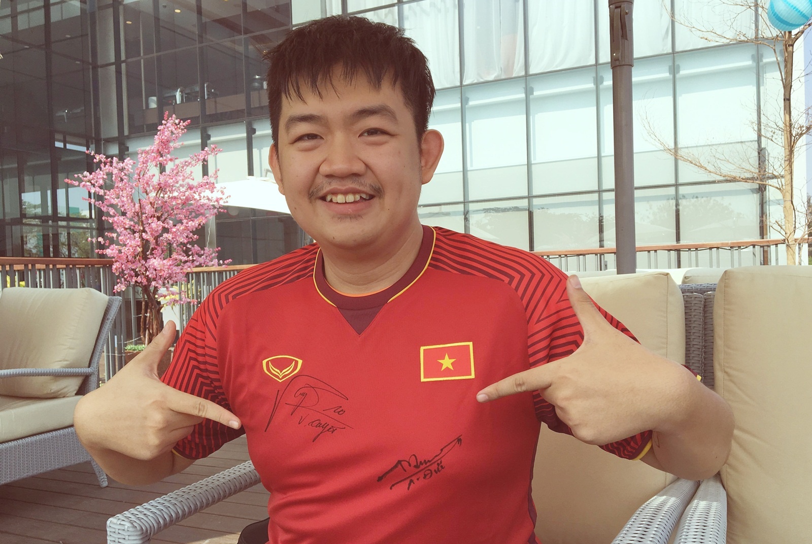 Fan cuong Indonesia,  Olympic Viet Nam,  Le Cong Vinh,  du hoc sinh,  Indonesia,  Park Hang-seo,  Ha Duc Chinh,  Eric,  ASIAD anh 2