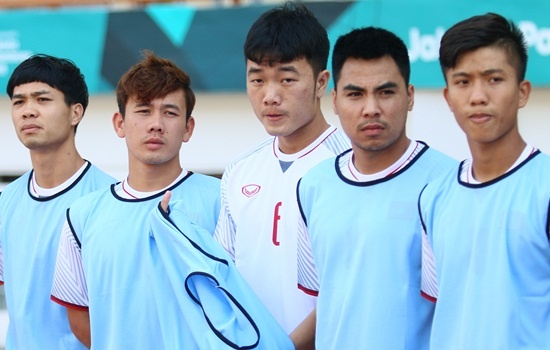 Vi sao Xuan Truong lien tuc vang mat trong doi hinh ra san? hinh anh