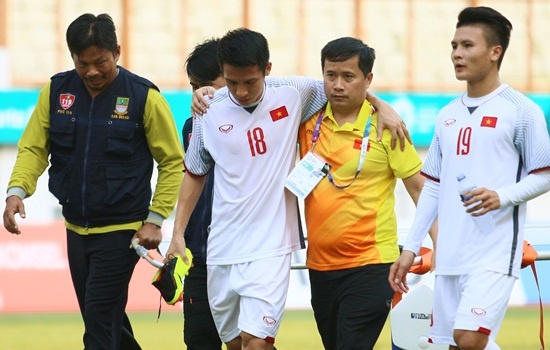 Tien ve Hung Dung som tro ve Viet Nam sau chan thuong hinh anh