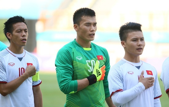 Truong doan Olympic Bahrain: Sao cau thu Viet chua thi dau o chau Au? hinh anh