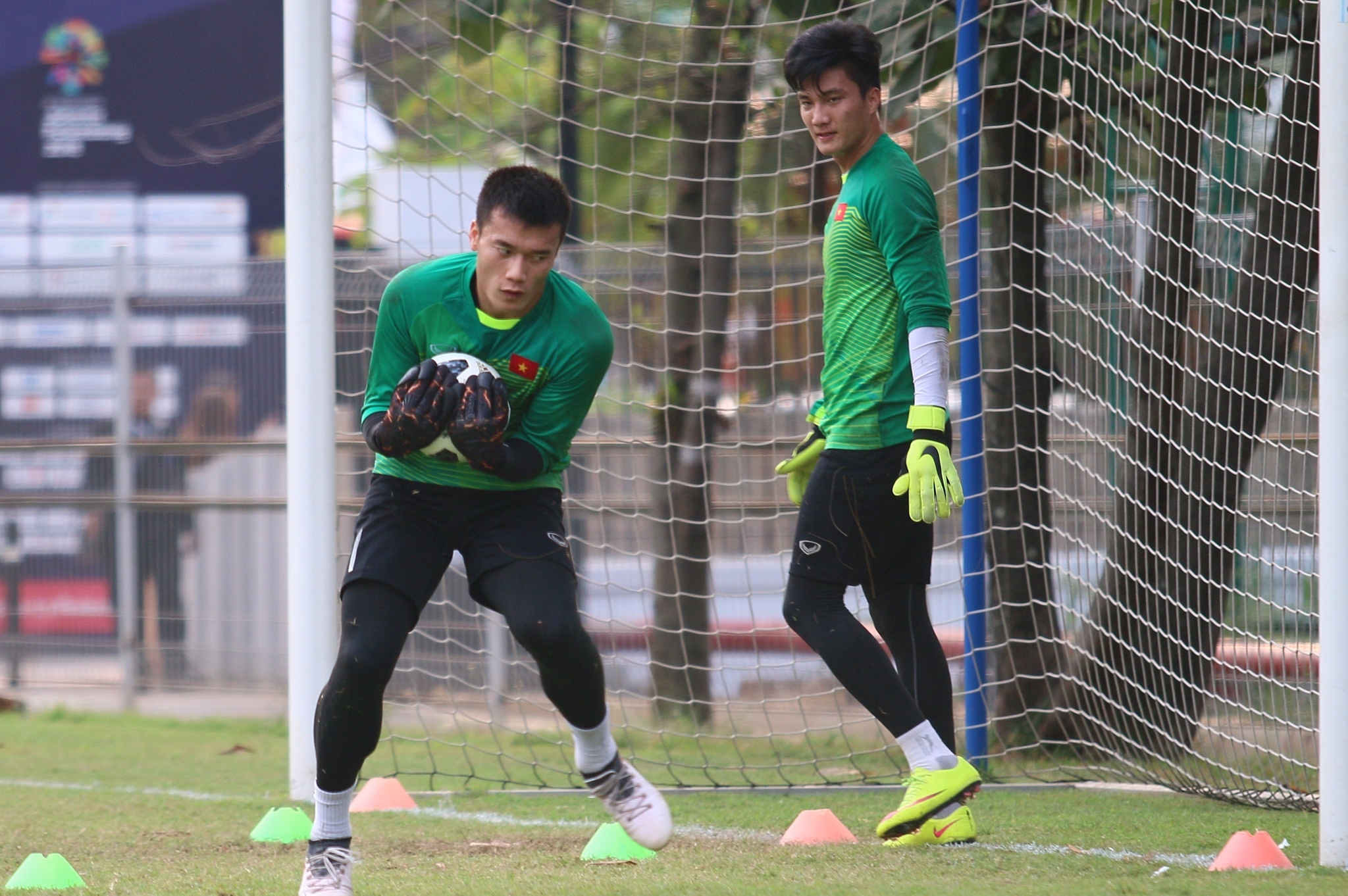 bui tien dung,  thu mon,  olympic viet nam,  nguyen duc canh,  olympic syria,  asiad,  u23 chau a,  u23,  nguyen van hoang anh 2