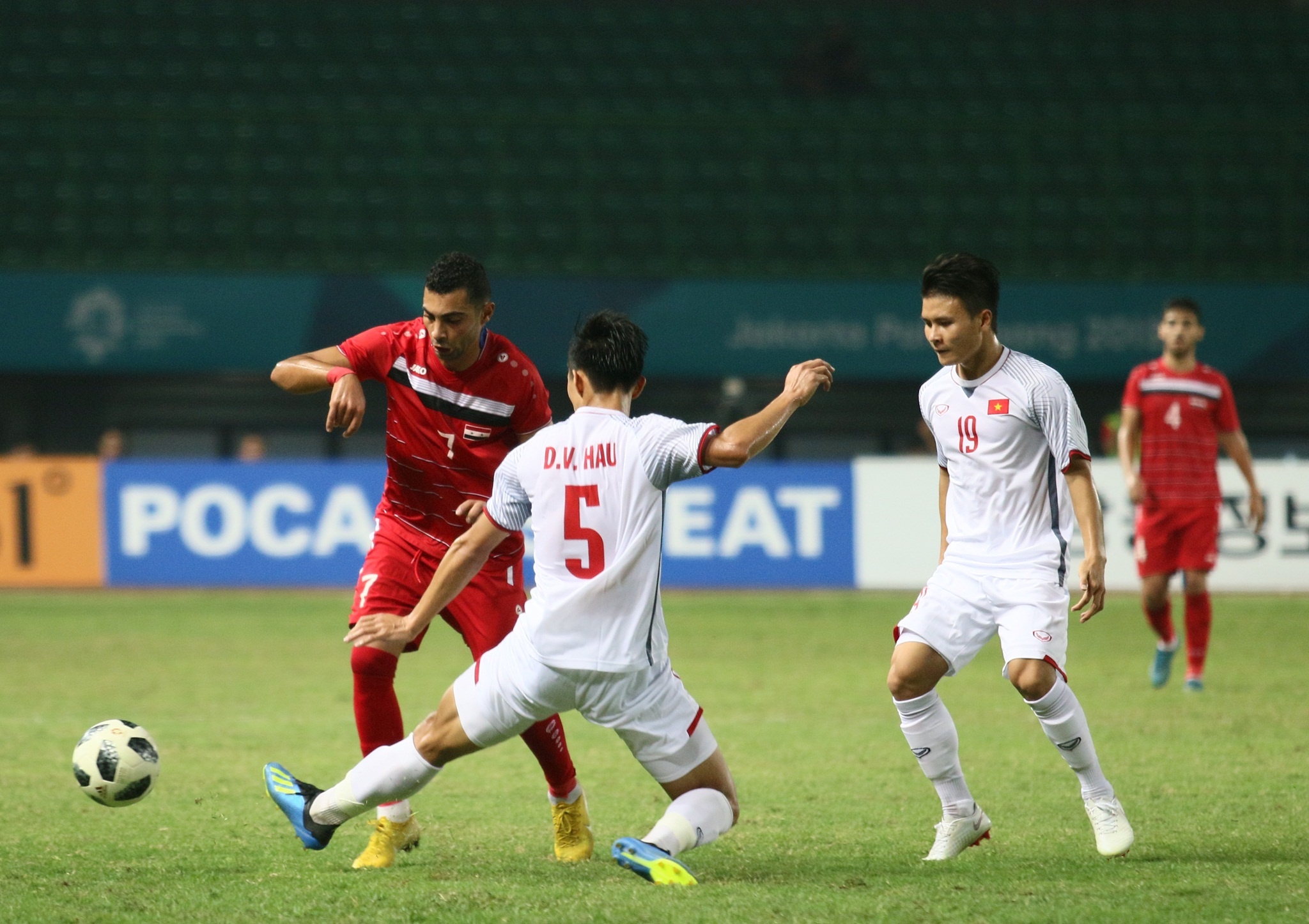 Nguyen Quang Hai,  Quang Hai,  Olympic Viet Nam,  Olympic Han Quoc,  Olympic Syria,  Asiad,  chan thuong anh 1