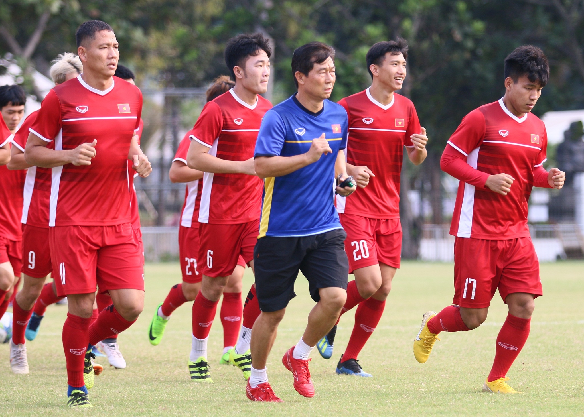 Doan van hau,  do duy manh,  olympic viet nam,  olympic han quoc,  olympic syria,  asiad,  chan thuong,  the vang,  park hang seo anh 2