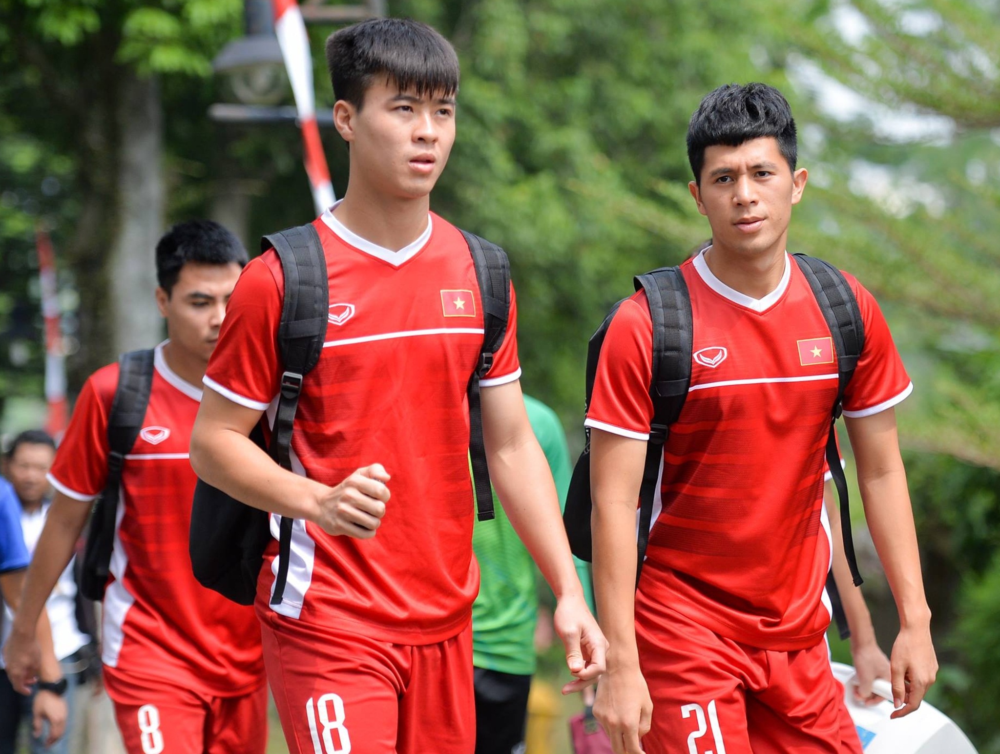 doan van hau,  tran dinh trong,  olympic viet nam,  olympic uae,  asiad,  park hang seo anh 2