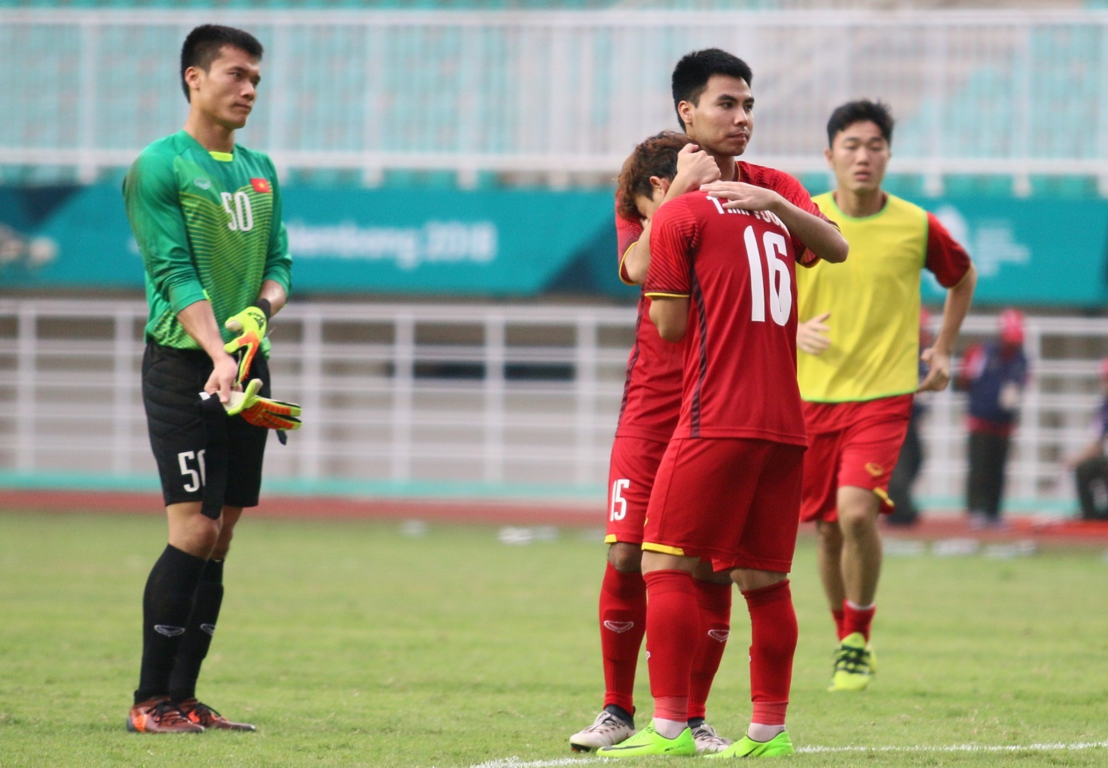 HLV Olympic UAE: 'Chung toi khong can da dep voi Viet Nam' hinh anh