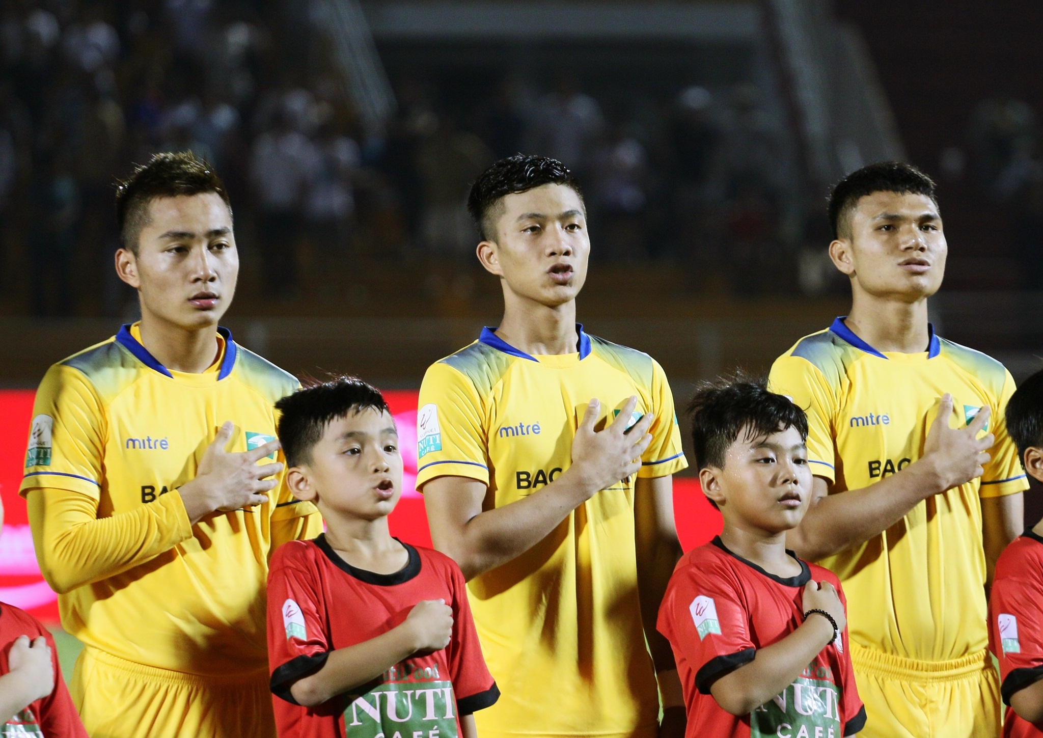 Phan Van Duc,  SLNA,  Song Lam Nghe An,  V.League,  ASIAD,  Olympic Viet Nam anh 1