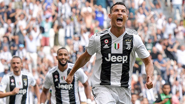 Juventus vs Sassuolo (2-1): Ronaldo ghi cu dup ban thang hinh anh
