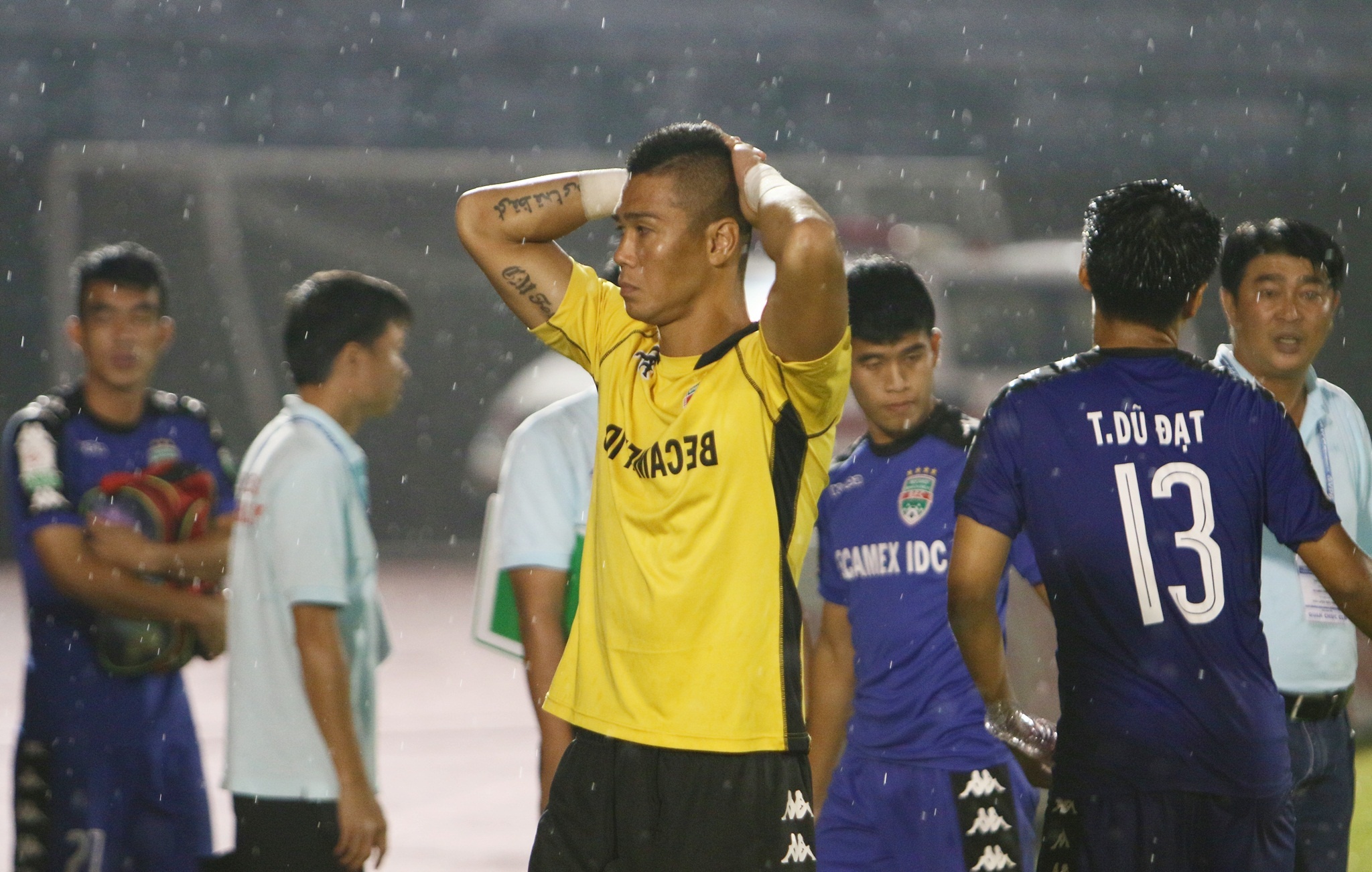 tran van lap,  trong tai,  be coi,  ho tan tai,  v.league,  binh duong,  quang ninh,  tran minh chien anh 13