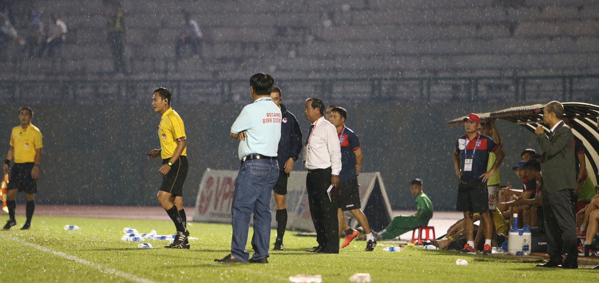 trong tai,  tran van lap,  v.league,  cuu trong tai fifa,  binh duong,  quang ninh,  be coi anh 2