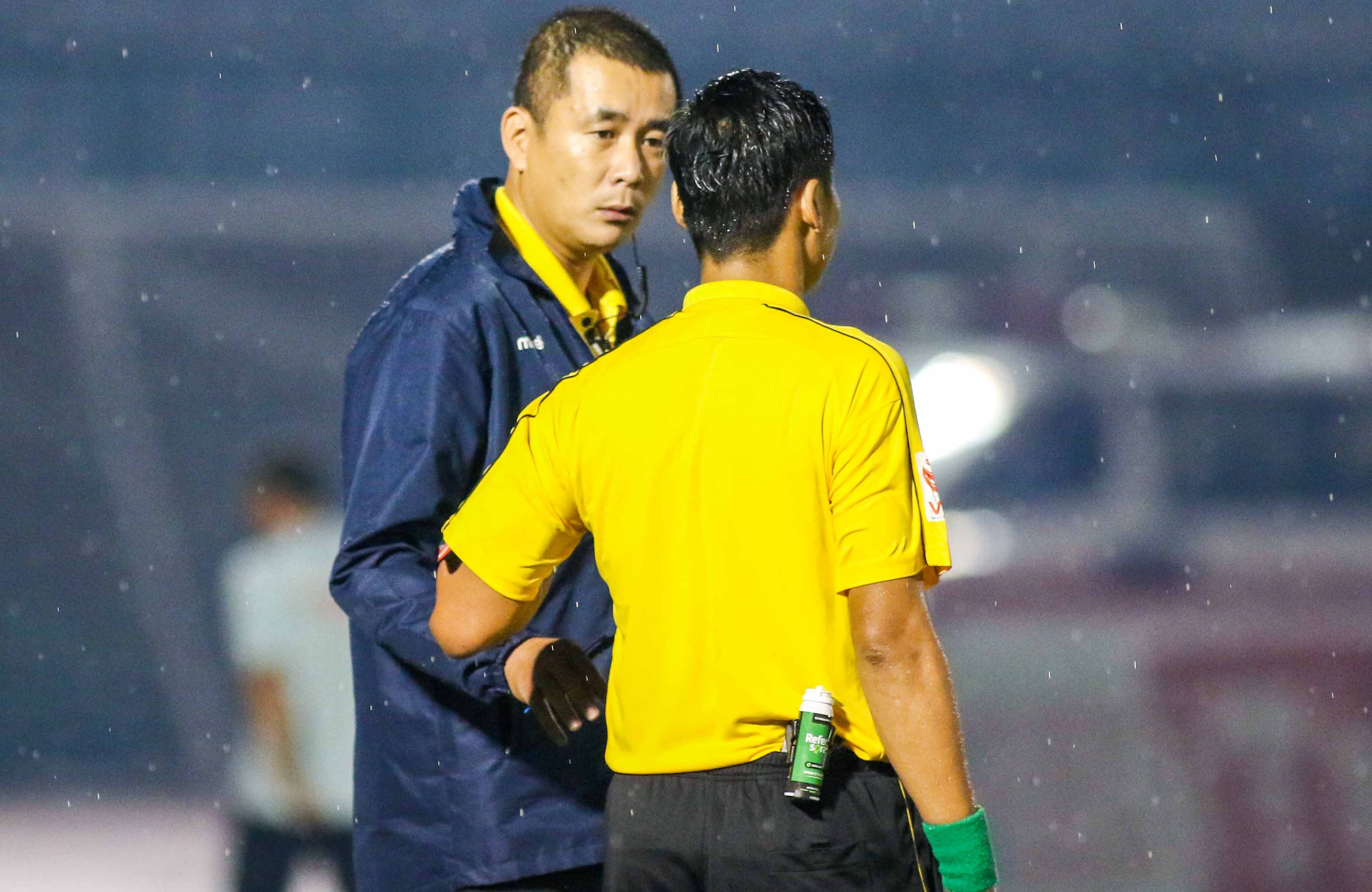 tran van lap,  trong tai,  be coi,  ho tan tai,  v.league,  binh duong,  quang ninh,  tran minh chien anh 10