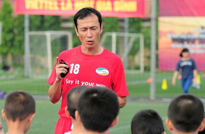 Cuu cau thu Dang Phuong Nam ra quan, roi CLB Viettel hinh anh
