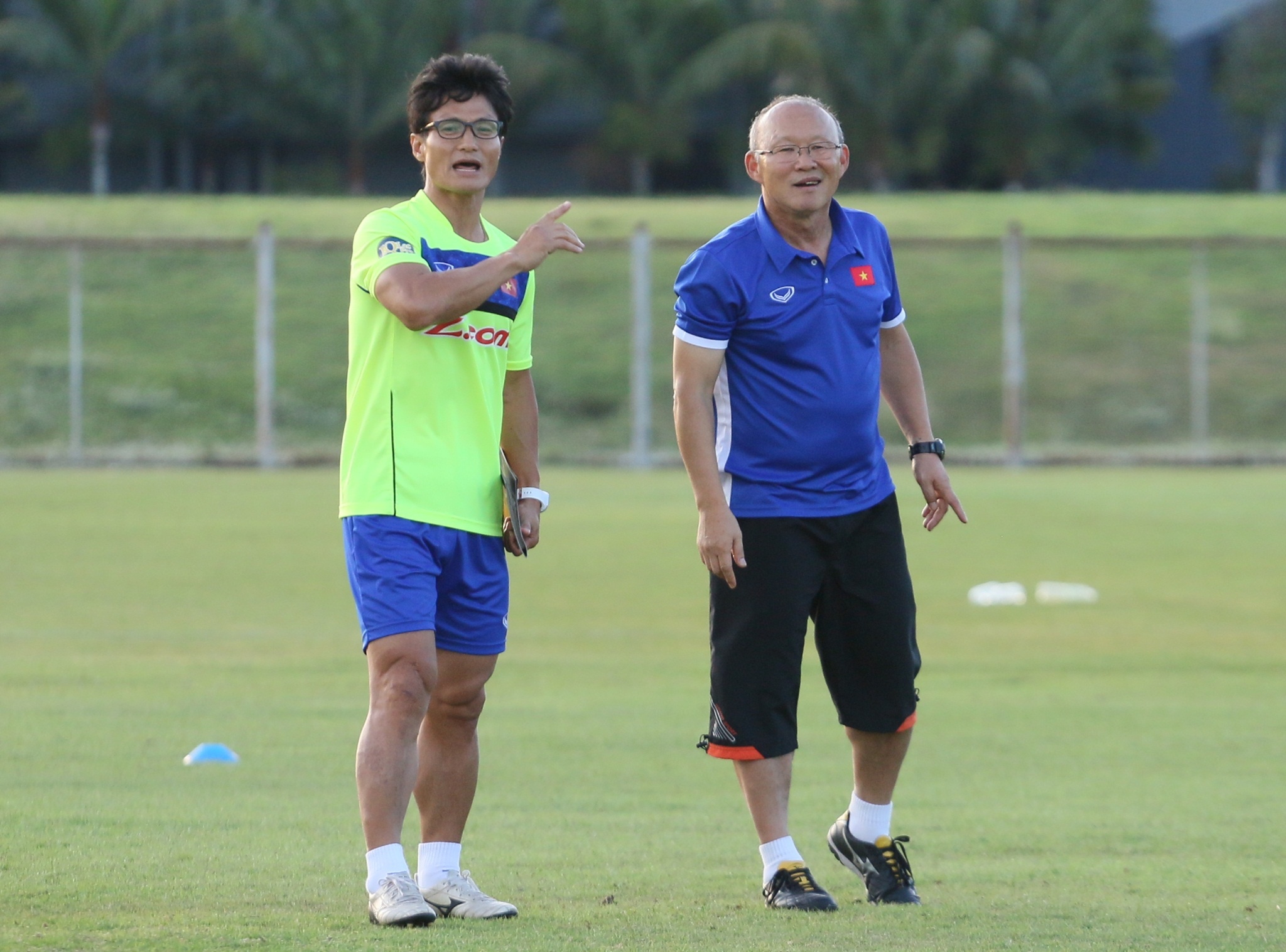 yang jae mo,  park hang seo,  phien dich,  chung hae seong,  aff cup,  hagl anh 2