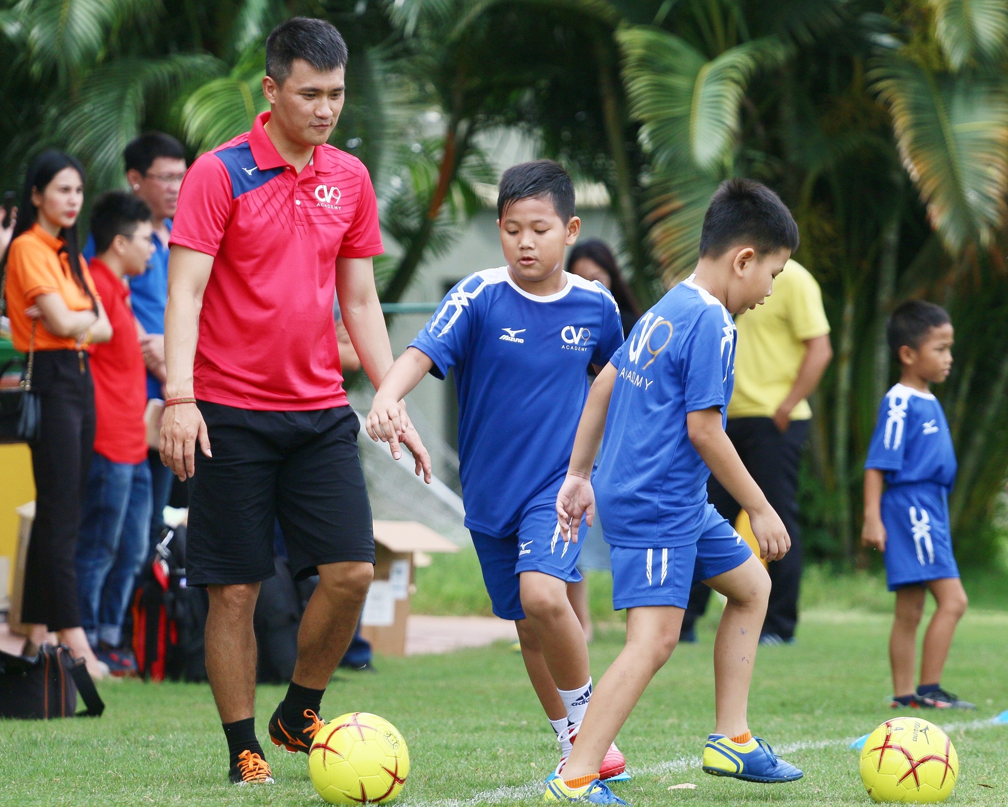 cong vinh,  le cong vinh,  bong da hoc duong,  cv9,  bong da viet nam anh 1