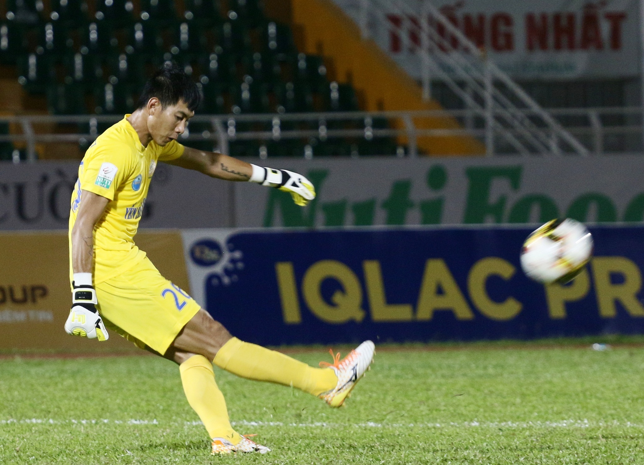 Vo Dinh Tan,  AFF Cup 2018,  Park Hang Seo,  danh sach AFF,  Nguyen Tuan Manh,  Nguyen Hoang Quoc Chi anh 1