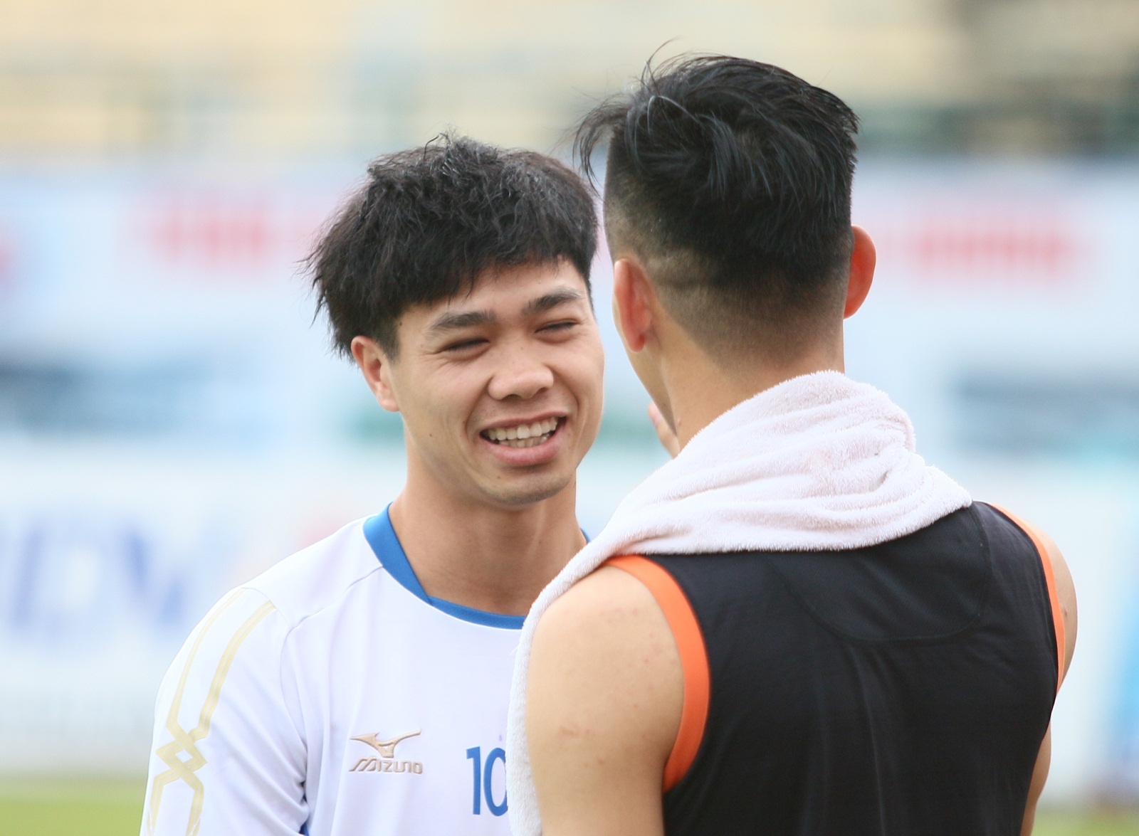 Cong Phuong mang con mat bam vao cuoc dua ghi ban voi Tien Linh hinh anh