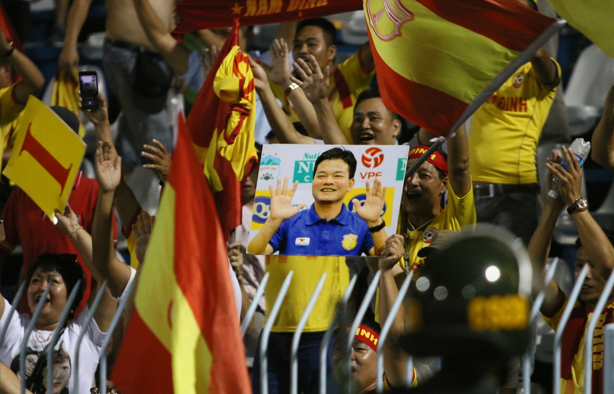 nguyen van sy,  can tho,  nam dinh,  v league,  rot hang,  cdv, anh 4