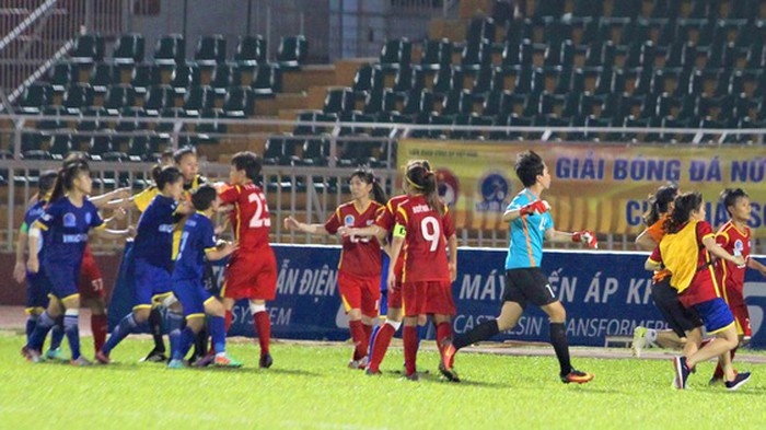 bóng đá nữ, nữ tuyển thủ, nữ cầu thủ, đánh nhau, mai đức chung, đqtg việt nam ảnh 1 bong da nu, nu tuyen thu, nu cau thu, danh nhau, mai duc chung, dqtg viet nam anh 1