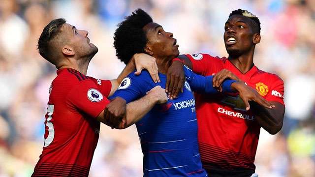 Chelsea vs MU (2-2): 'Quy do' danh roi chien thang o phut 90+6 hinh anh