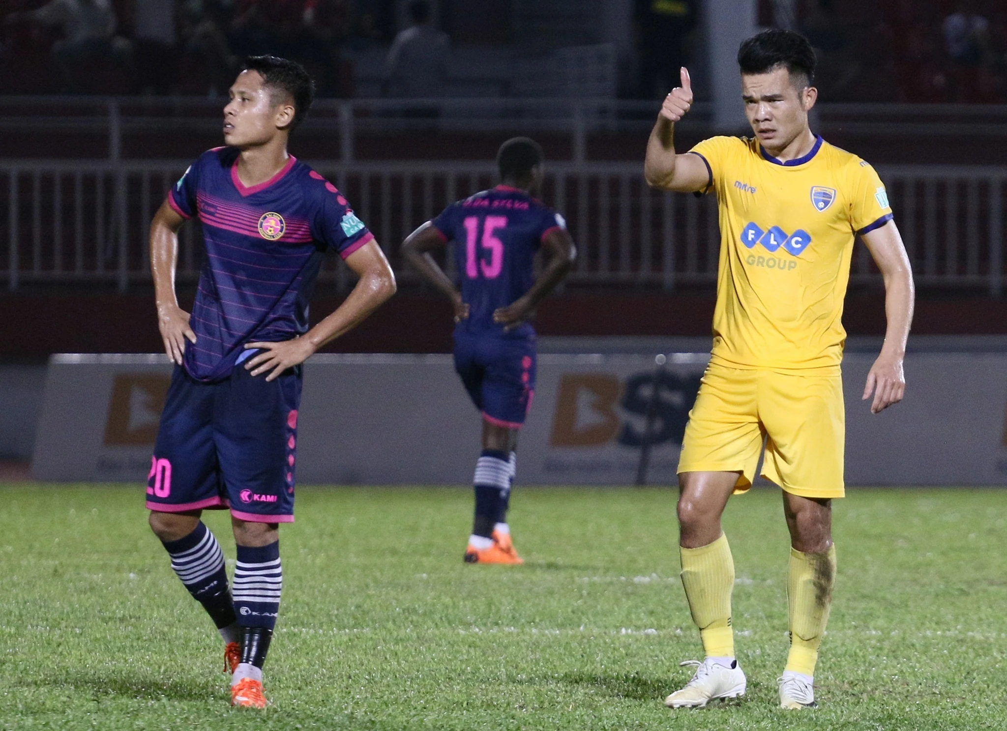 Ngo Hoang Thinh,  dam cuoi,  AFF Cup,  Park Hang-seo,  V League,  Thanh Hoa anh 3