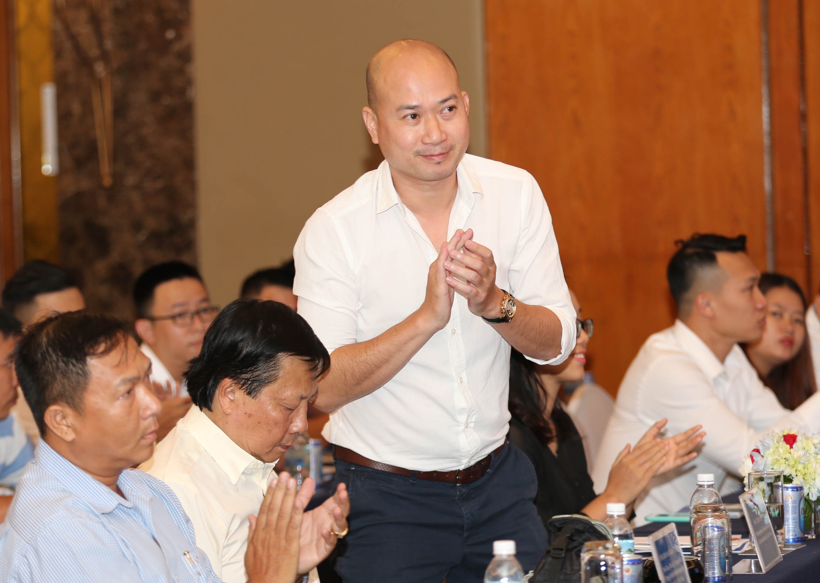 Saigon Premier League,  SPL,  cau thu chuyen nghiep,  bong da phui,  san 7,  phui anh 1