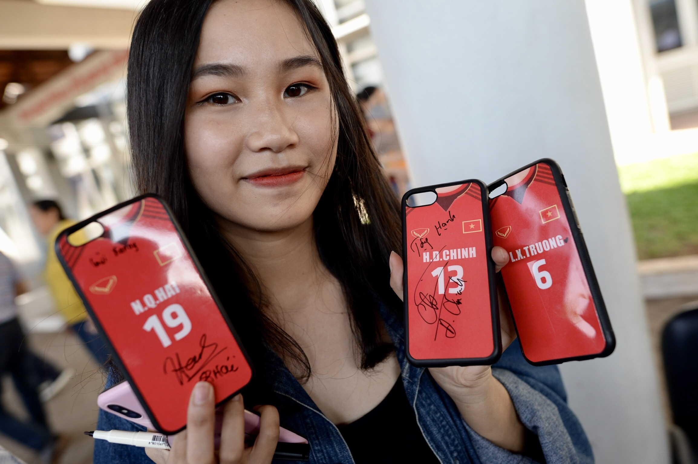 fan Lao,  nu CDV Viet Nam,  Lao,  AFF Cup,  Viet Nam,  Ha Duc Chinh,  Nguyen Quang Hai,  AFF anh 6