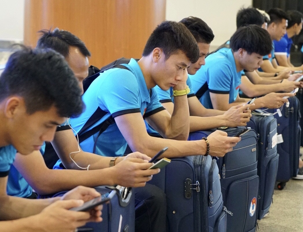 Thay tro ong Park Hang-seo theo doi tran Thai Lan khi vua den Myanmar hinh anh