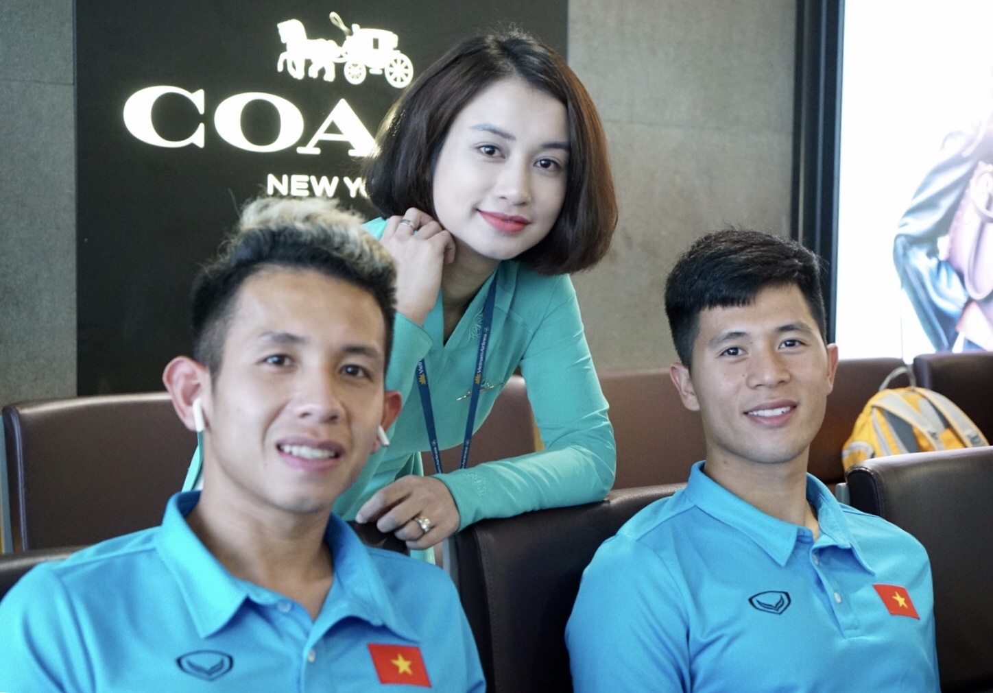 Doi tuyen Viet Nam di Myanmar da AFF Cup hinh anh