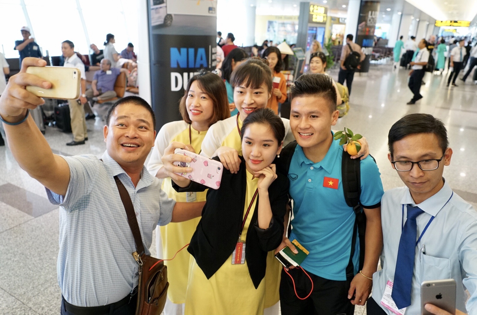may bay,  Myanmar,  Park Hang seo,  Cong phuong,  doi tuyen viet nam,  AFF Cup,  delay anh 1