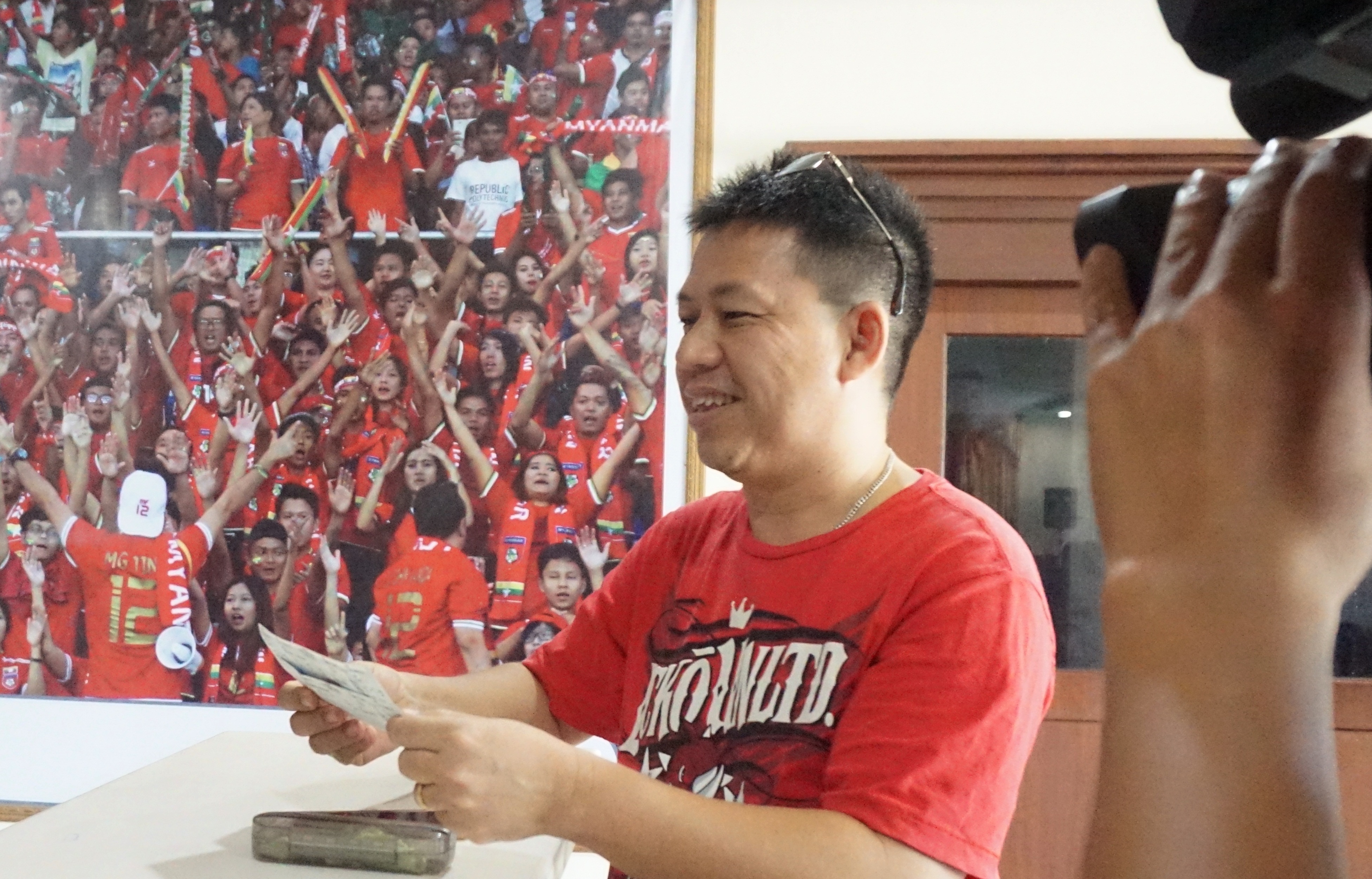 CDV Viet Nam tai Myanmar: O day ba con khong dot phao sang hinh anh