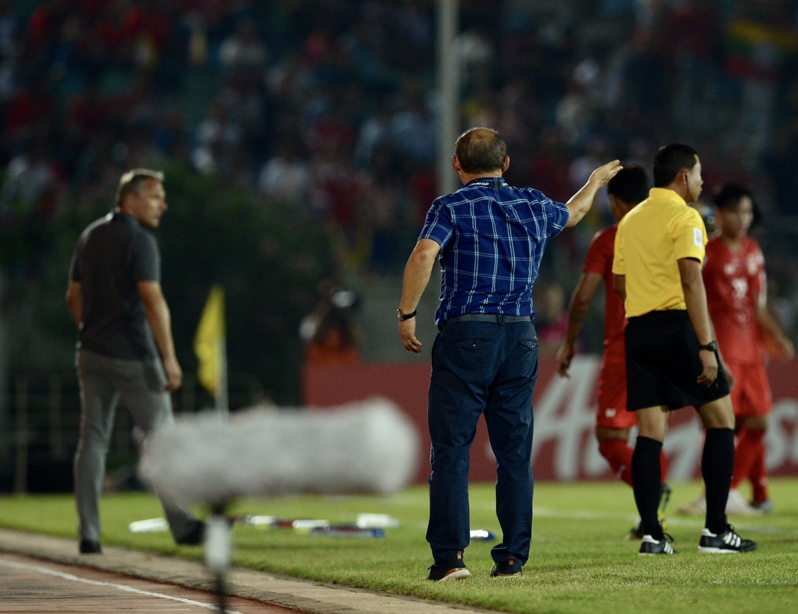 Park Hang Seo, Antoine Hey, Myanmar, trọng tài, AFF ảnh 2 Park Hang Seo, Antoine Hey, Myanmar, trong tai, AFF anh 2