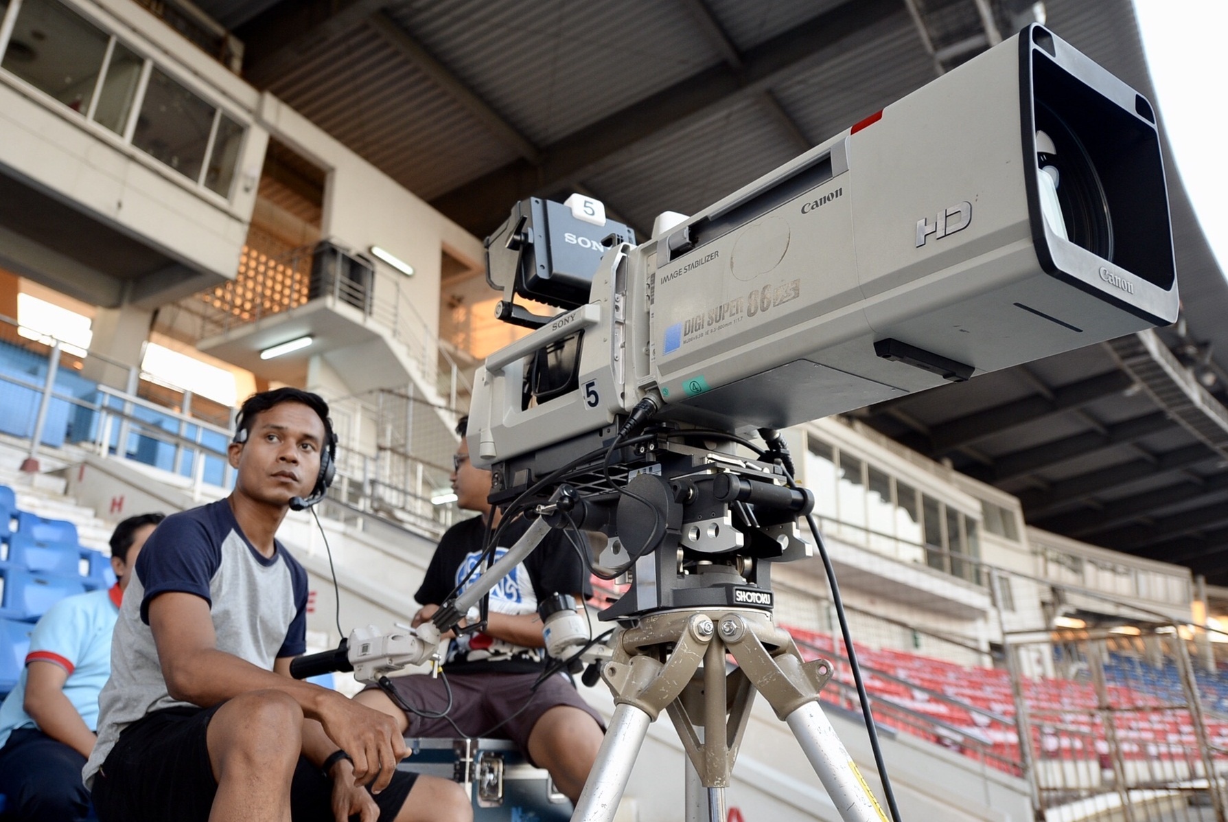 Myanmar hua hen tin hieu truyen hinh tran Viet Nam chuan World Cup hinh anh