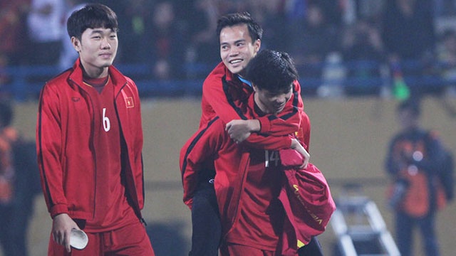 Bau Duc xin dua Van Toan sang Han Quoc dieu tri chan thuong hinh anh