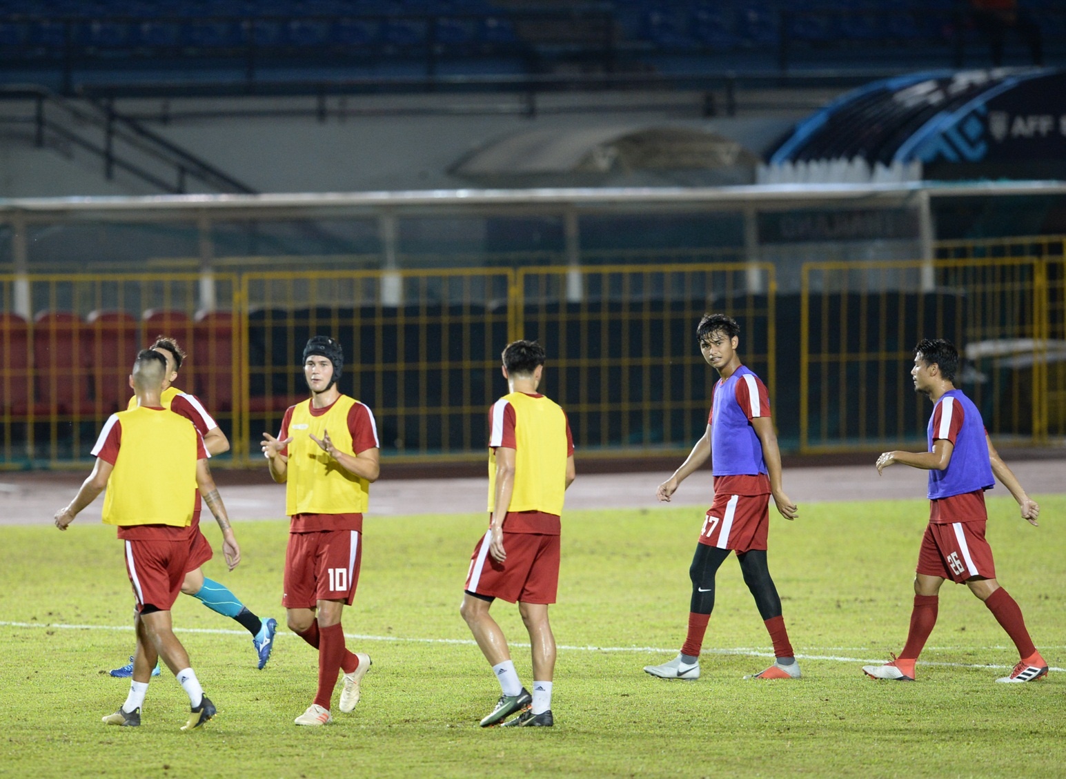 Philippines,  Viet Nam,  AFF,  AFF Cup,  Eriksson,  ban ket AFF,  Park Hang Seo anh 6