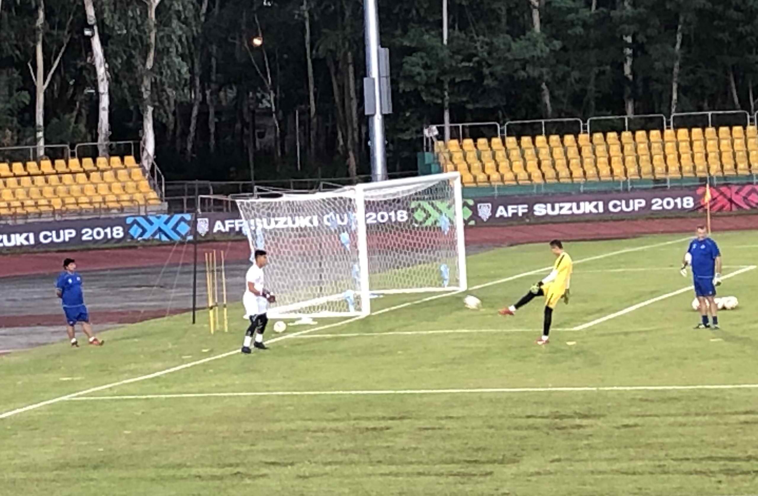 Philippines,  Viet Nam,  AFF,  AFF Cup,  Eriksson,  ban ket AFF,  Park Hang Seo anh 4