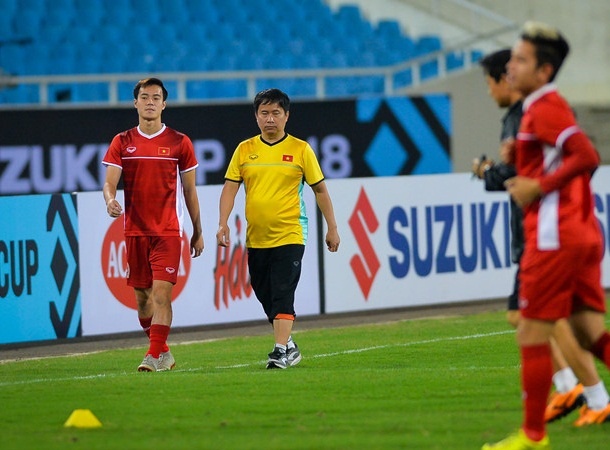 Van Toan bo do bai tap di bo truoc tran ban ket gap Philippines hinh anh