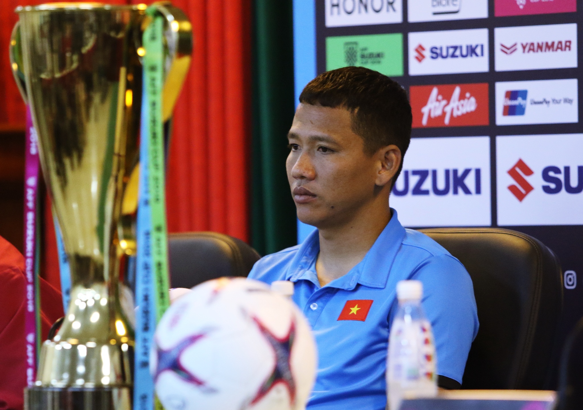 Tien dao Anh Duc: 'Ha Duc Chinh nen bo qua du luan ma thi dau' hinh anh