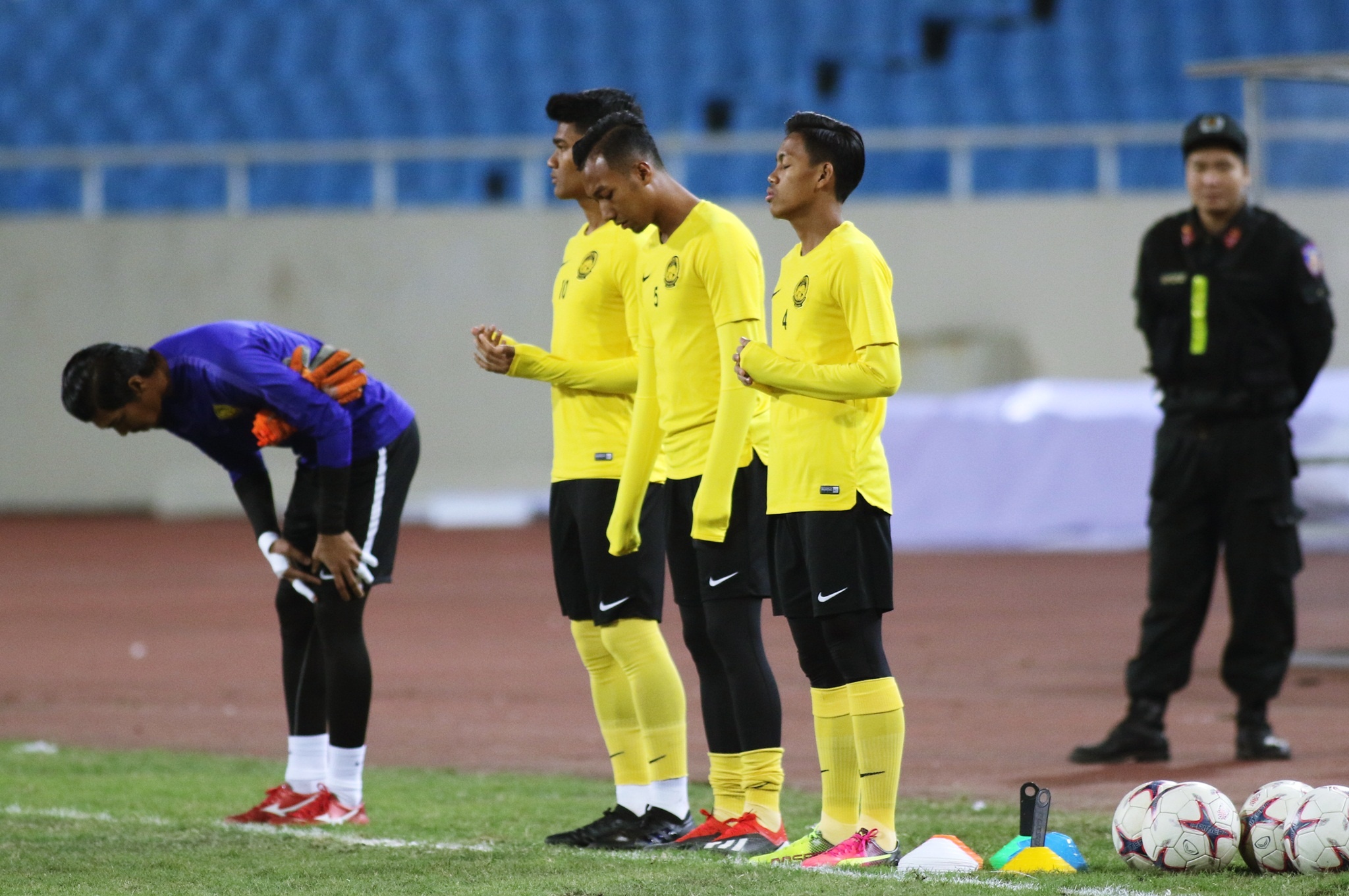 Tuyen Malaysia lan thu 2 lam quen mat co cua san My Dinh hinh anh