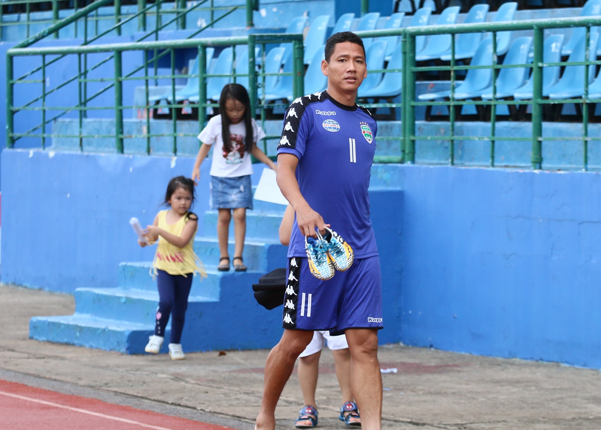 Nguyen Anh Duc,  AFF,  Asian Cup,  Park Hang Seo,  Binh Duong,  QBV 2018,  ASIAD,  vo anh duc anh 1