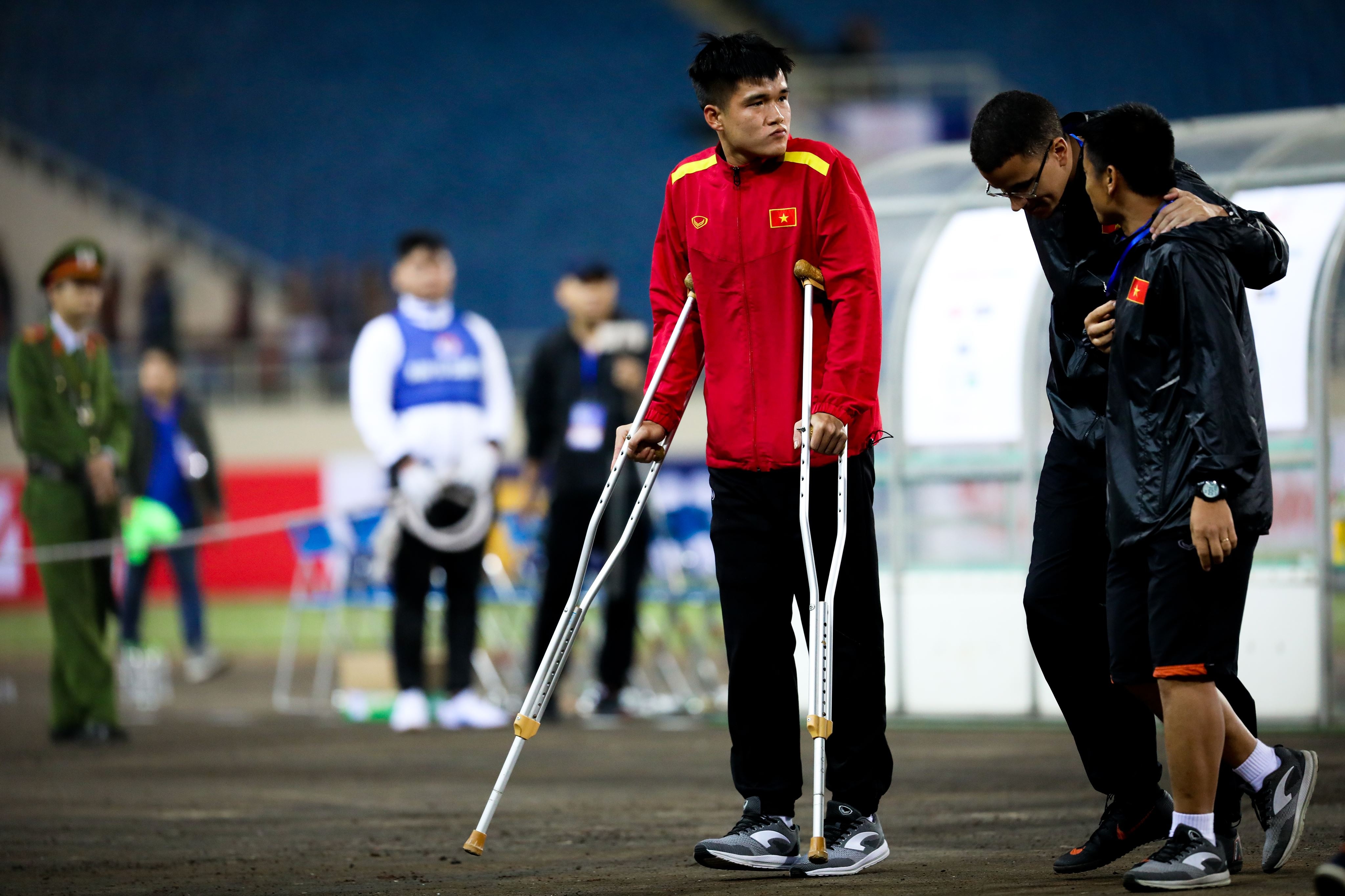 Tran Dinh Trong,  Luc Xuan Hung,  Dang Van Toi,  V League,  Han Quoc,  Choi Ju-young,  Park Hang Seo,  Asian Cup anh 1