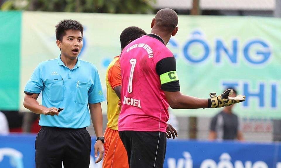 Trong tai Viet Nam bi huc gay rang o giai phong trao hinh anh