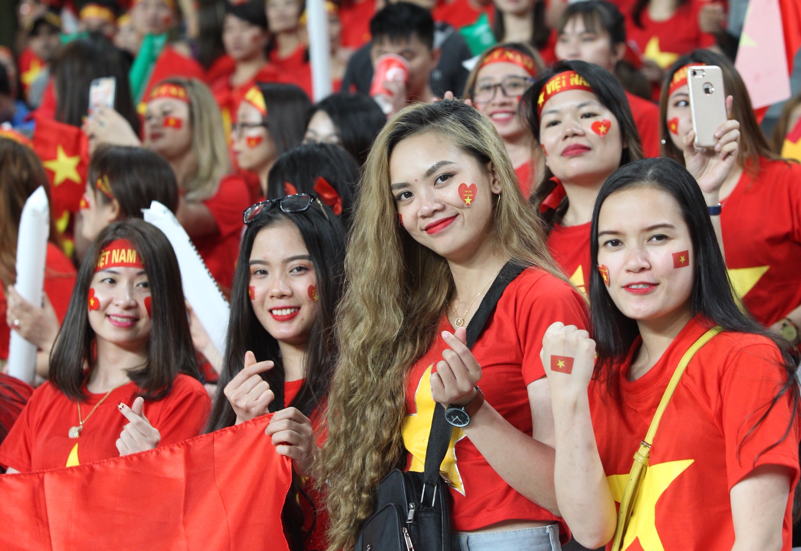 Ha Noi cho phep khoang 12.000 CDV vao san My Dinh hinh anh