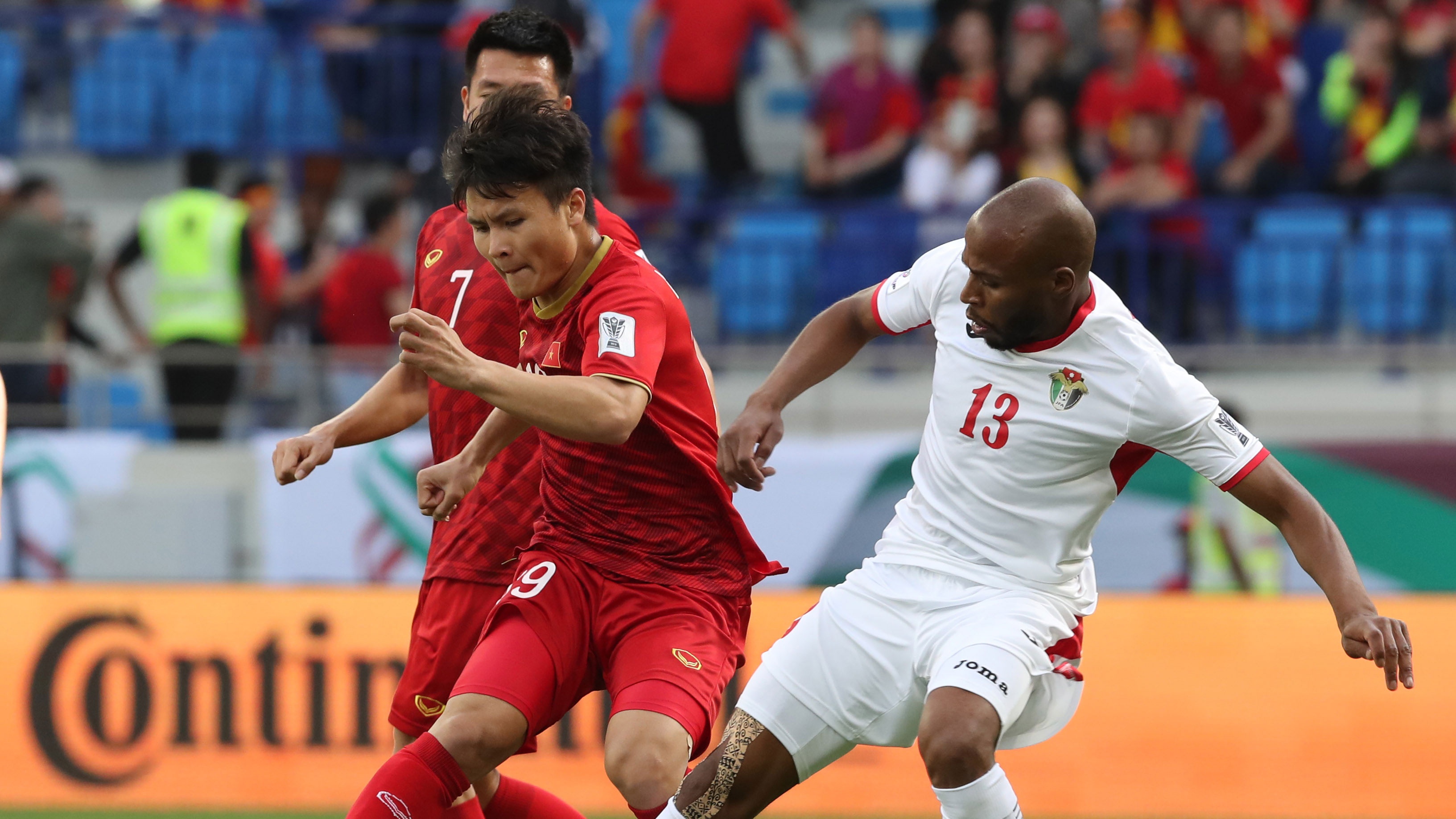 Vi sao Viet Nam bi thoi qua phat gian tiep dan den ban thua? hinh anh