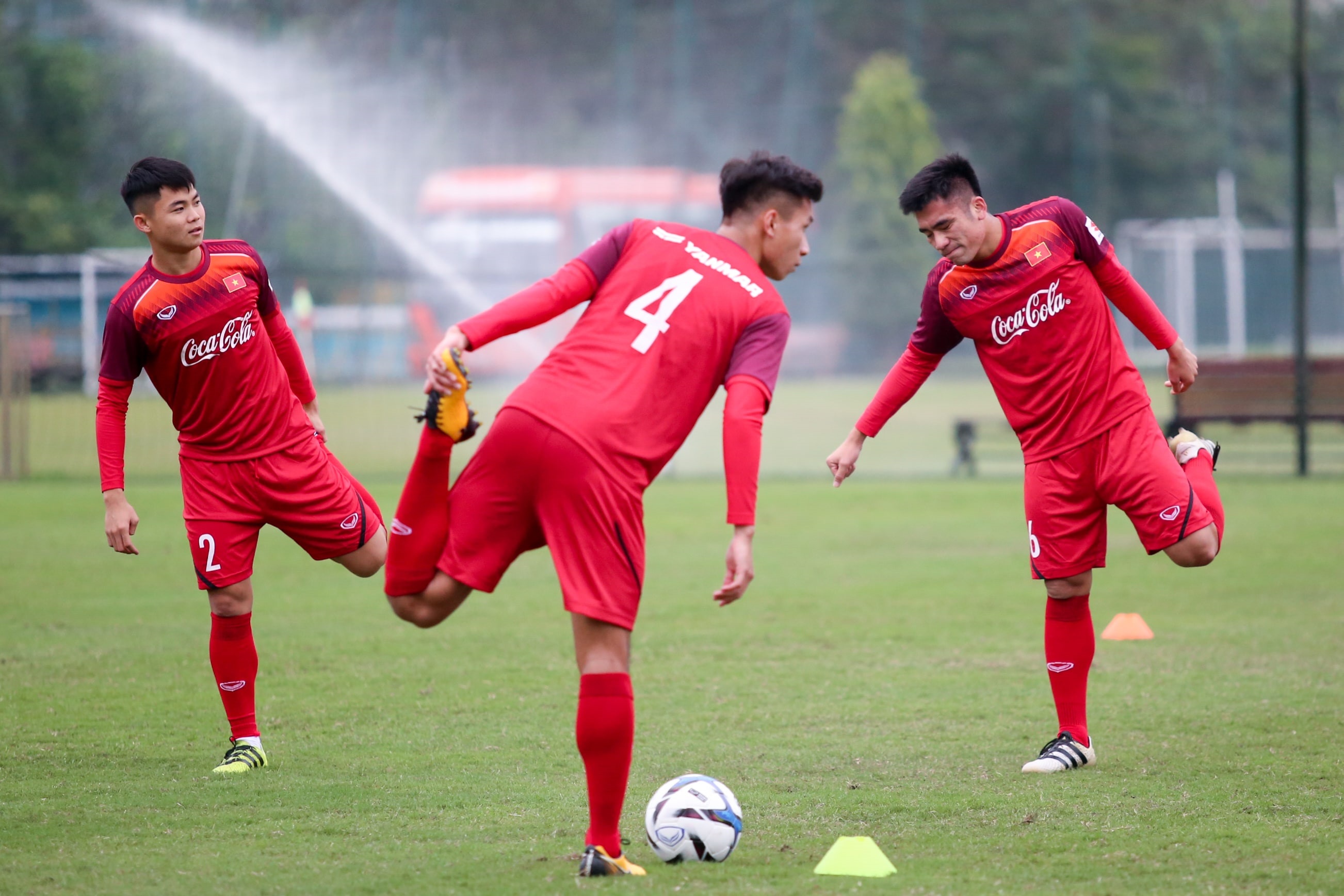 Doi thu cua U22 Viet Nam tiep tuc rut lui khoi giai Dong Nam A hinh anh