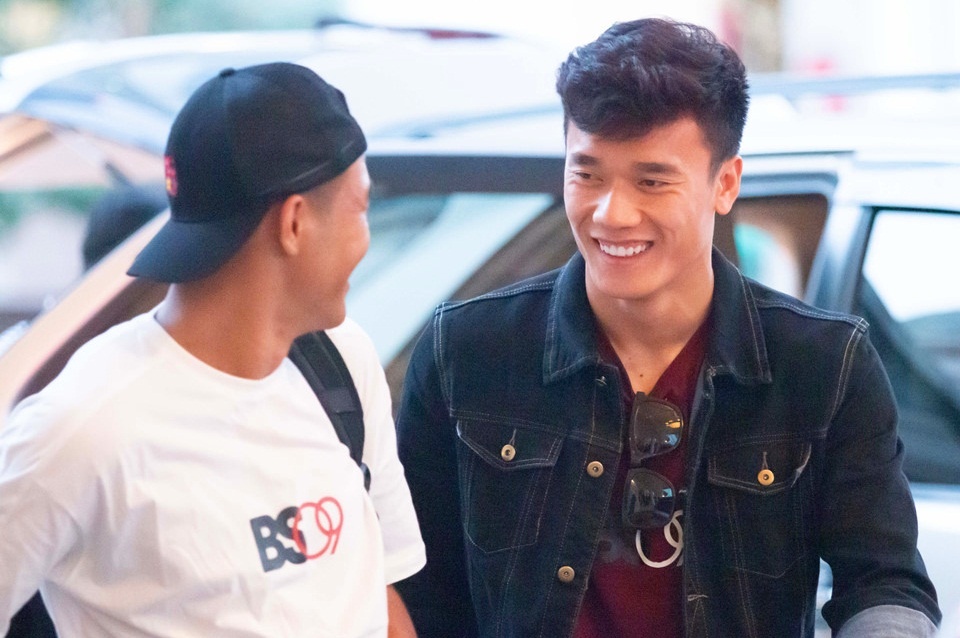 Bui Tien Dung viet tam thu chia tay CLB Thanh Hoa, ky voi CLB Ha Noi hinh anh