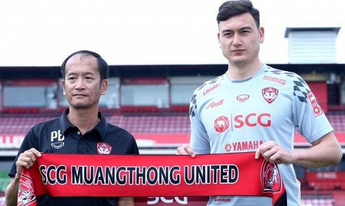 Dang Van Lam,  Oliver Kahn,  Duc,  Muangthong United,  Thai League,  V League,  Pairoj Borwonwatanadilok anh 1